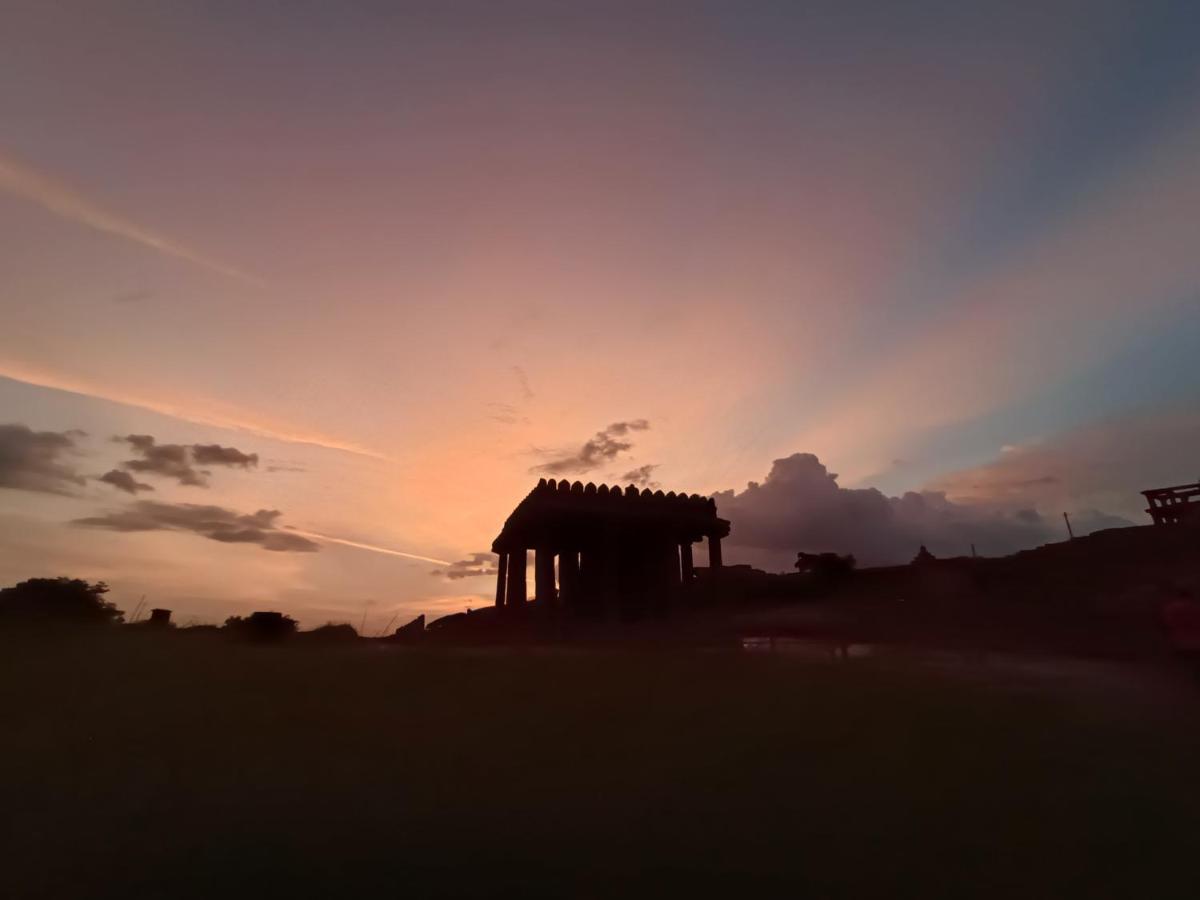 Dream Hampi Villa Esterno foto